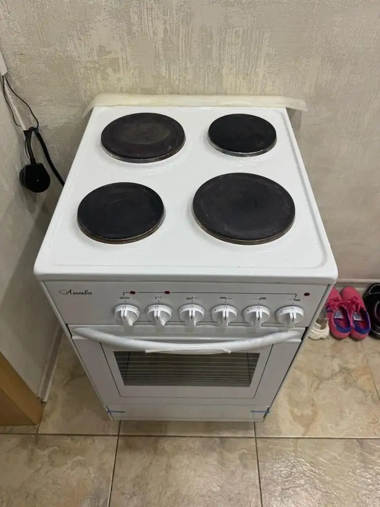 Продажа электрической плиты на 4 конфорки - Кухонная техника (Для дома и дачи) в Люберцы