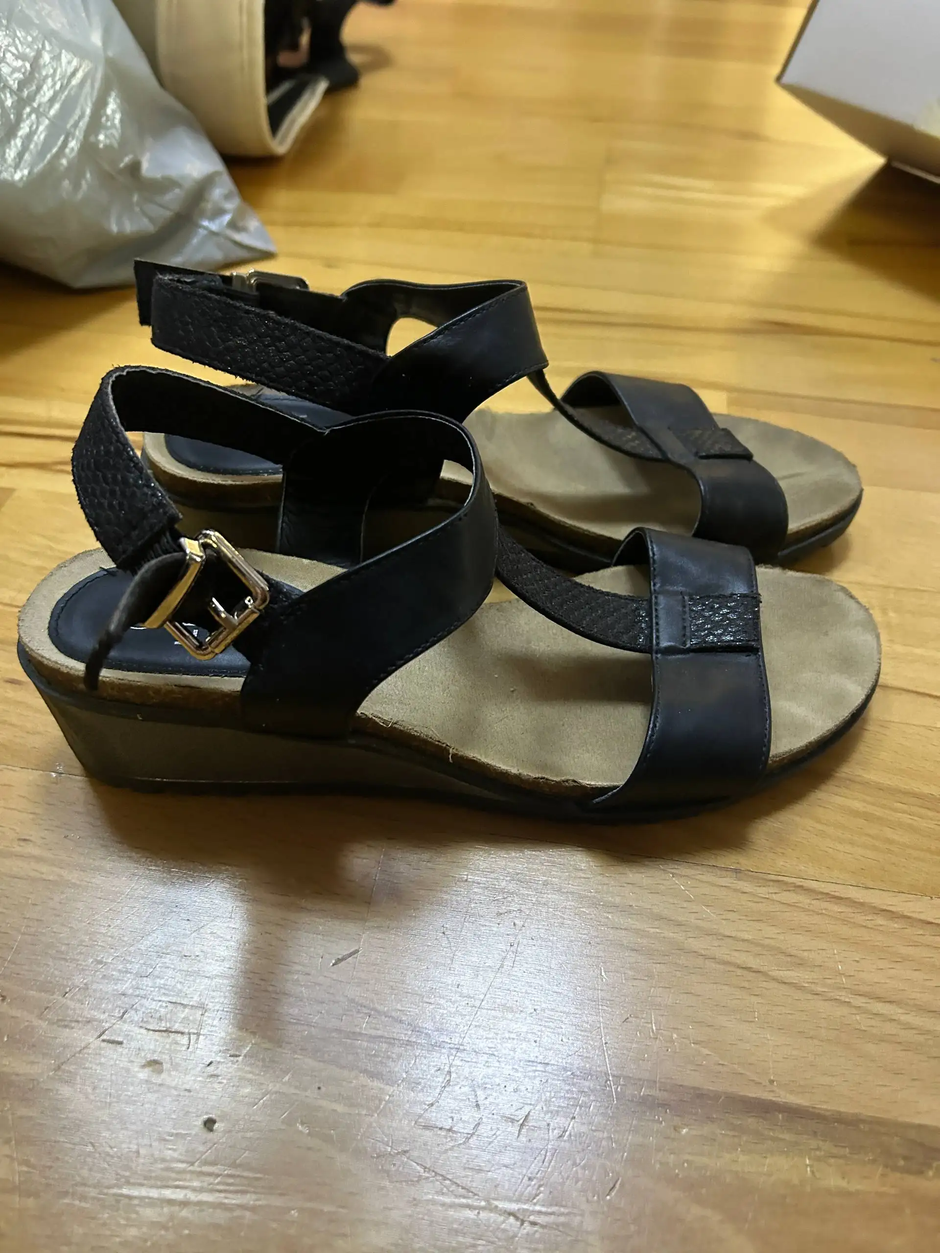 Обувь 39 размер отдам даром - Обувь (Одежда) в Люберцы