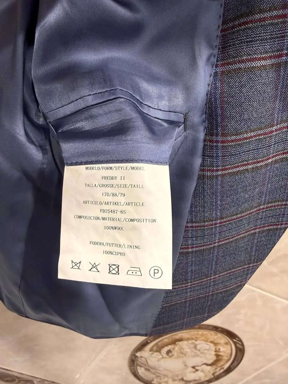 Продам костюм двойку Albione 46 размер - Мужская одежда (Одежда) в Некрасовка