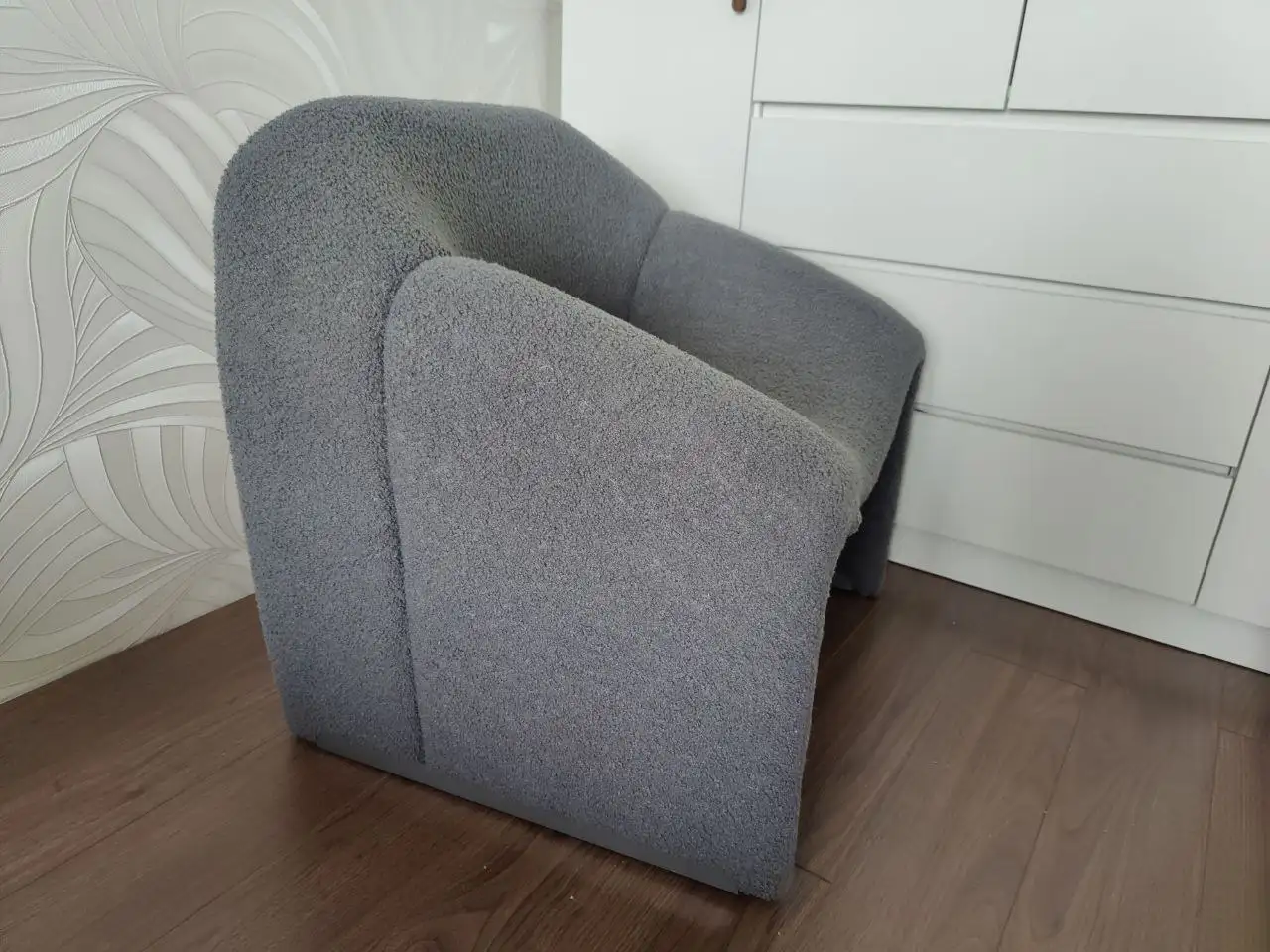 Продам дизайнерское кресло с серыми съёмными чехлами - Мебель (Для дома и дачи) в Люберцы