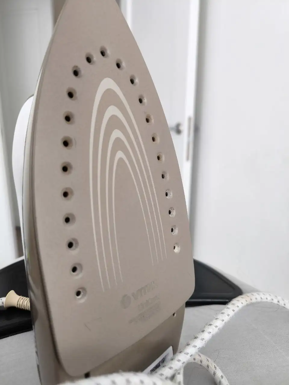 Продам гладильную доску Sikret Zalger и паровой утюг Vitek 1244 - Барахолка в Люберцы