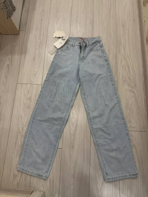 Женские джинсы трубы новые с биркой - Водолазки в Люберцы