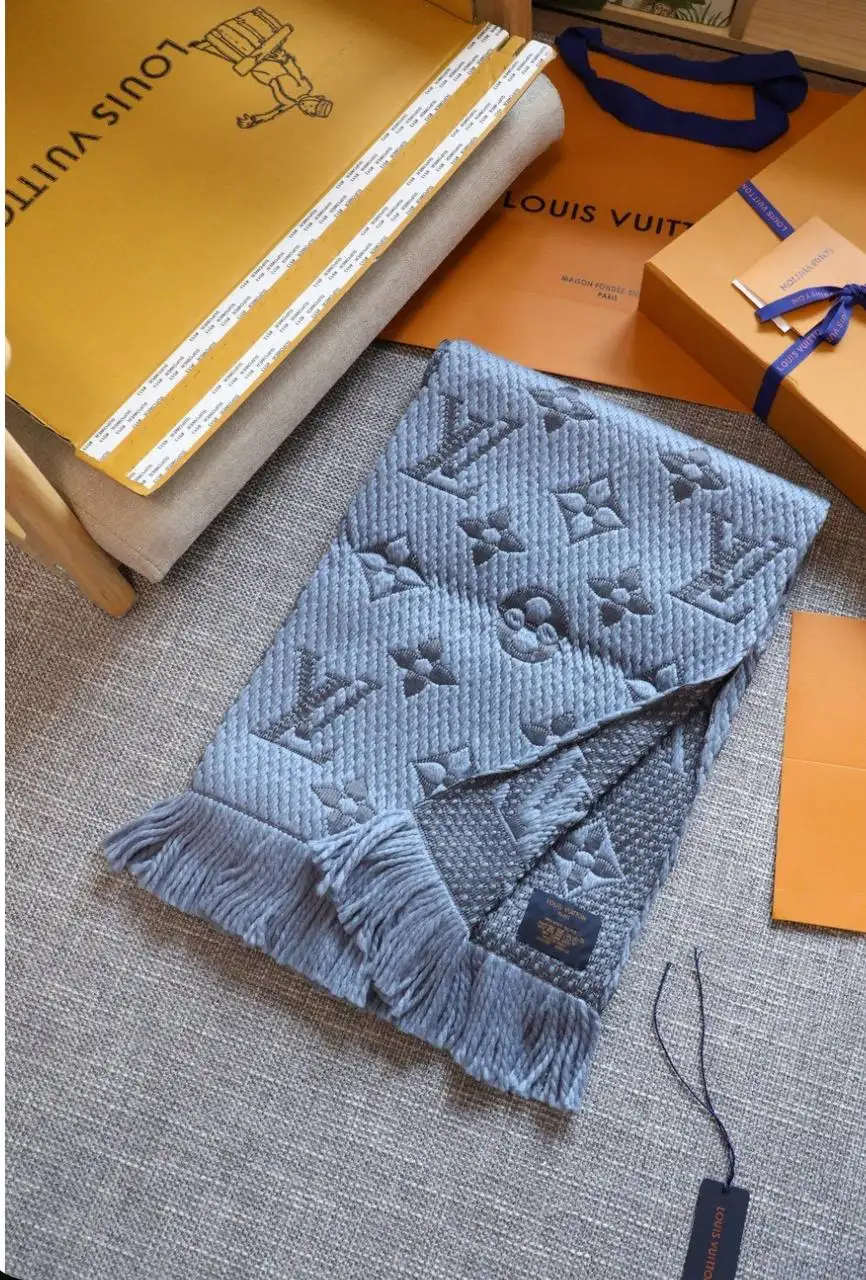 Новый шарфик в Барахолке Некрасовка Люберцы - Барахолка в Люберцы