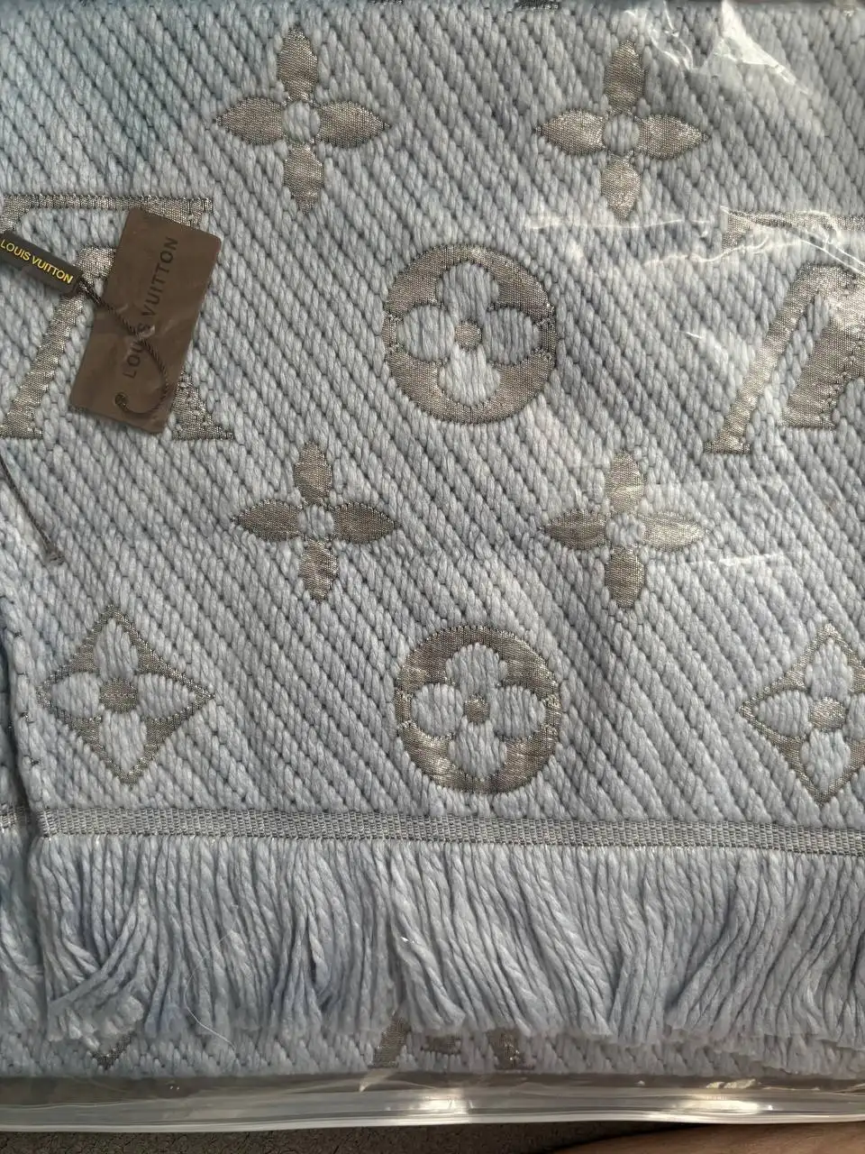 Новый шарфик в Барахолке Некрасовка Люберцы - Барахолка в Люберцы