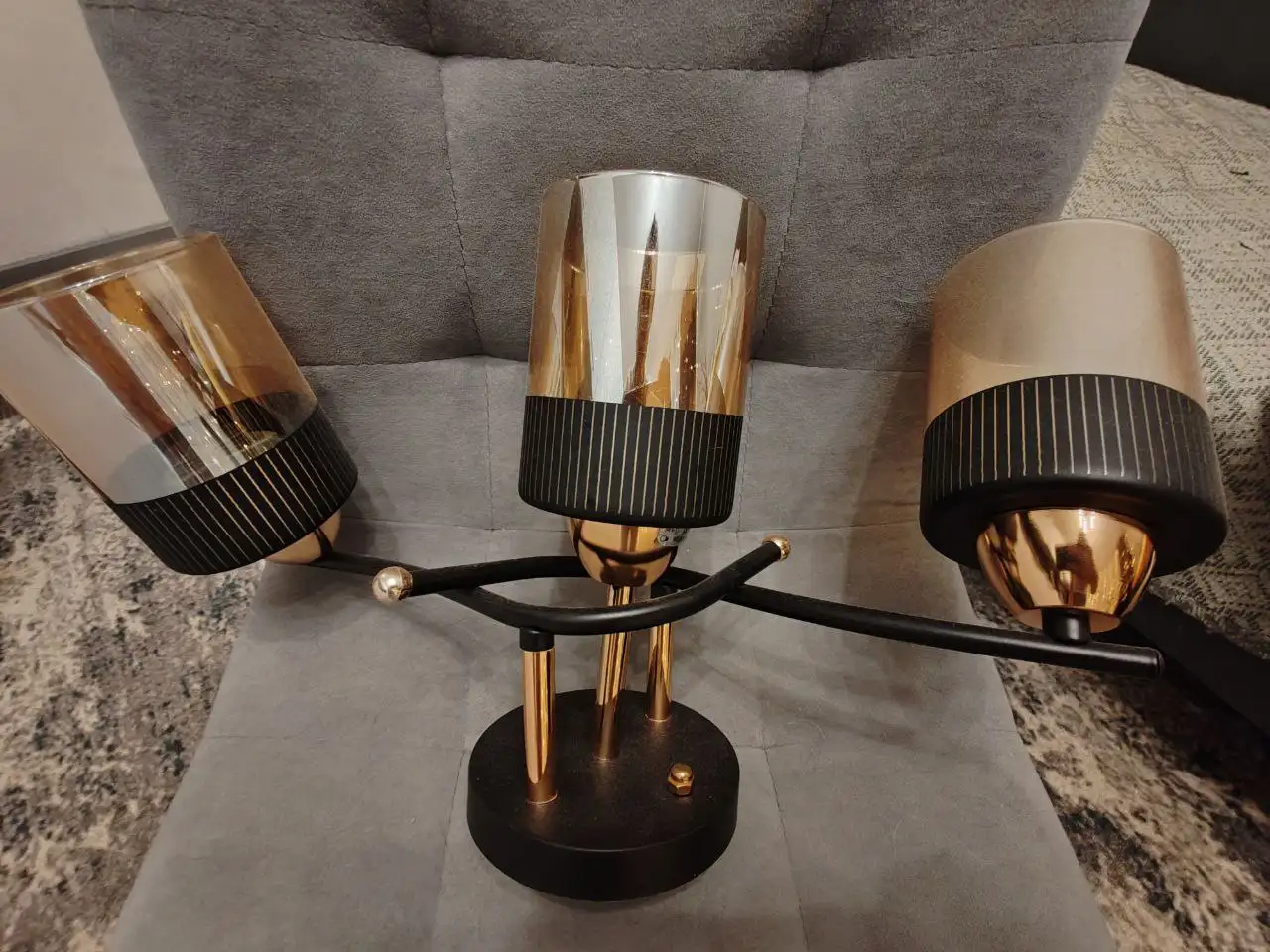 Продается новая люстра с лампочками - Освещение (Барахолка) в Люберцы