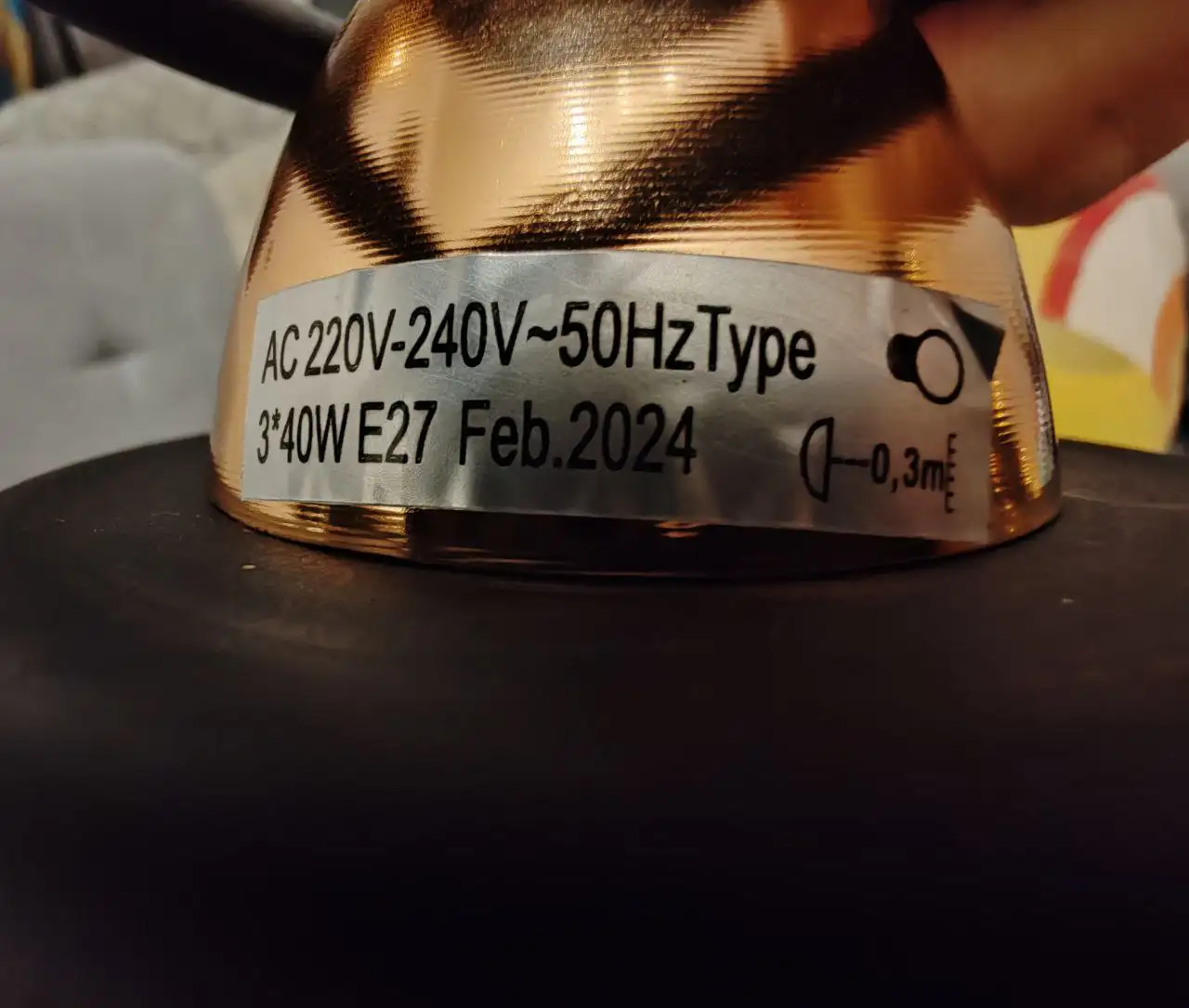 Продается новая люстра с лампочками - Освещение (Барахолка) в Люберцы