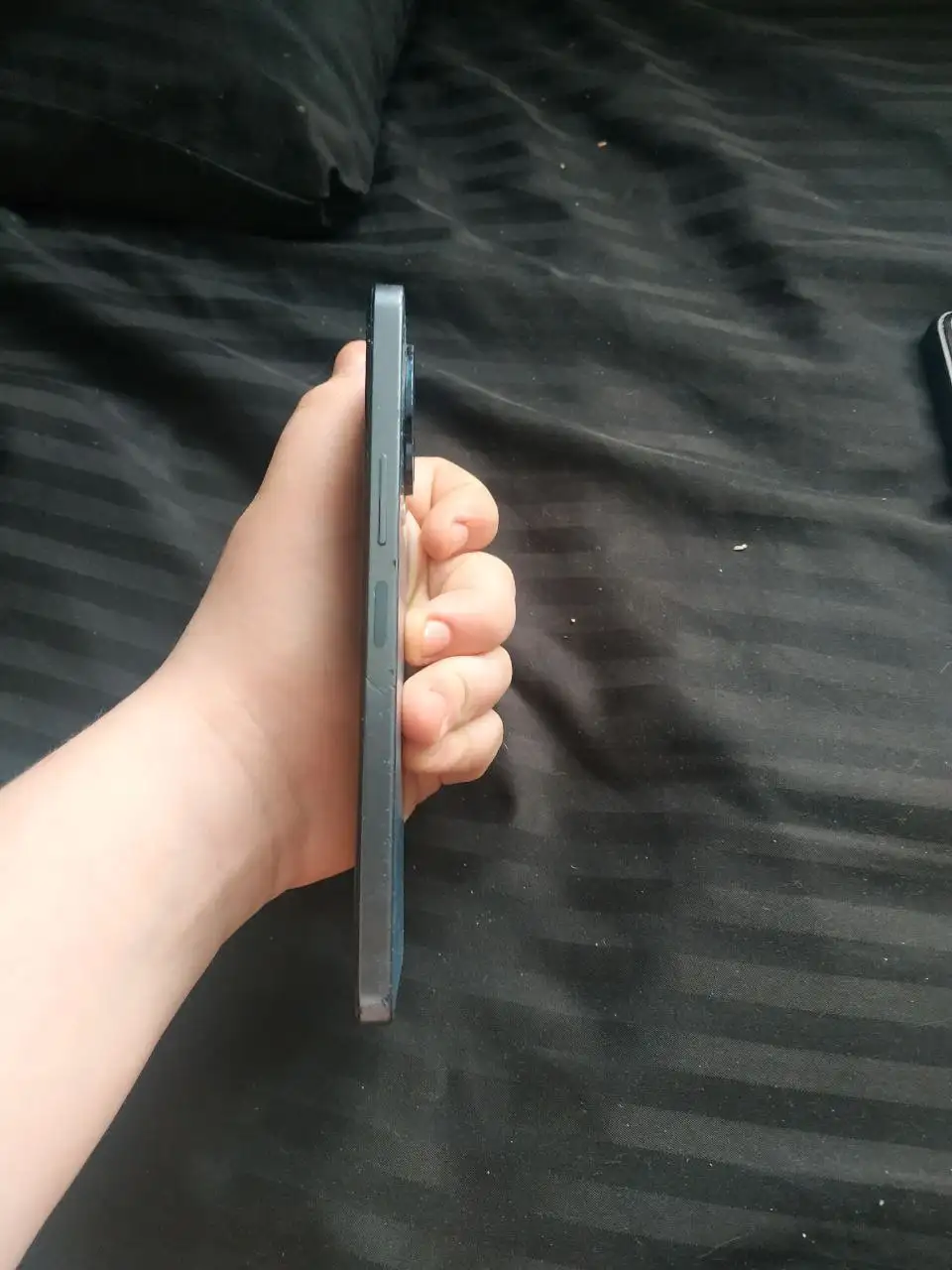 Продам телефон с поврежденной матрицей и шлейфом - Телефоны (Электроника) в Люберцы