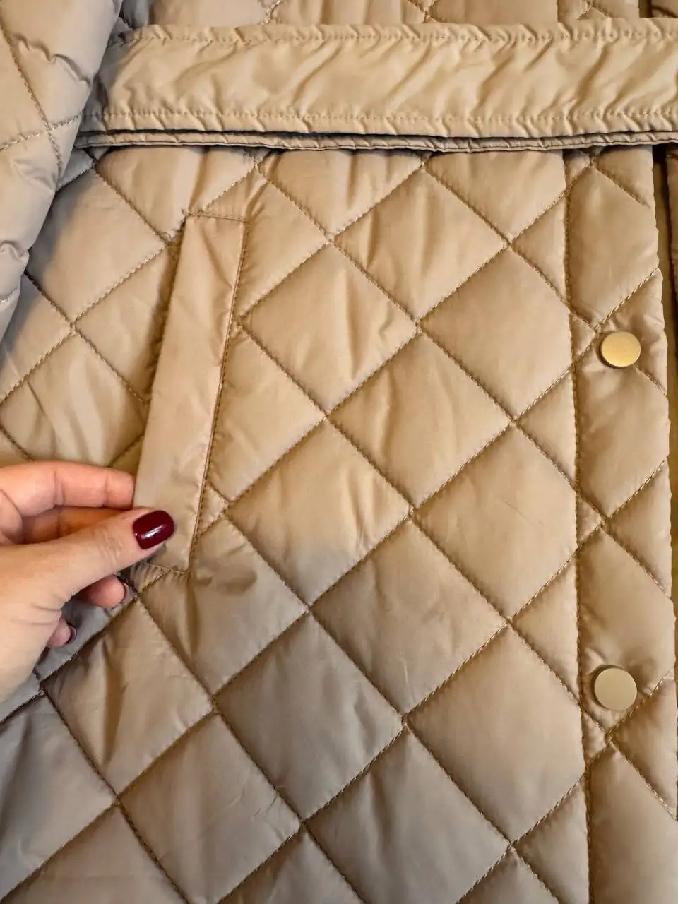 Продажа стеганой куртки и тренча - Верхняя одежда (Одежда) в Люберцы