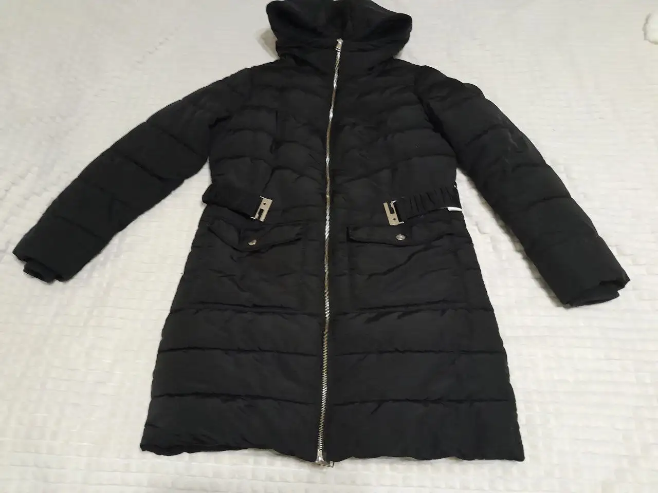 Продается зимняя куртка KIABI 42 размер - Верхняя одежда (Одежда) в Люберцы