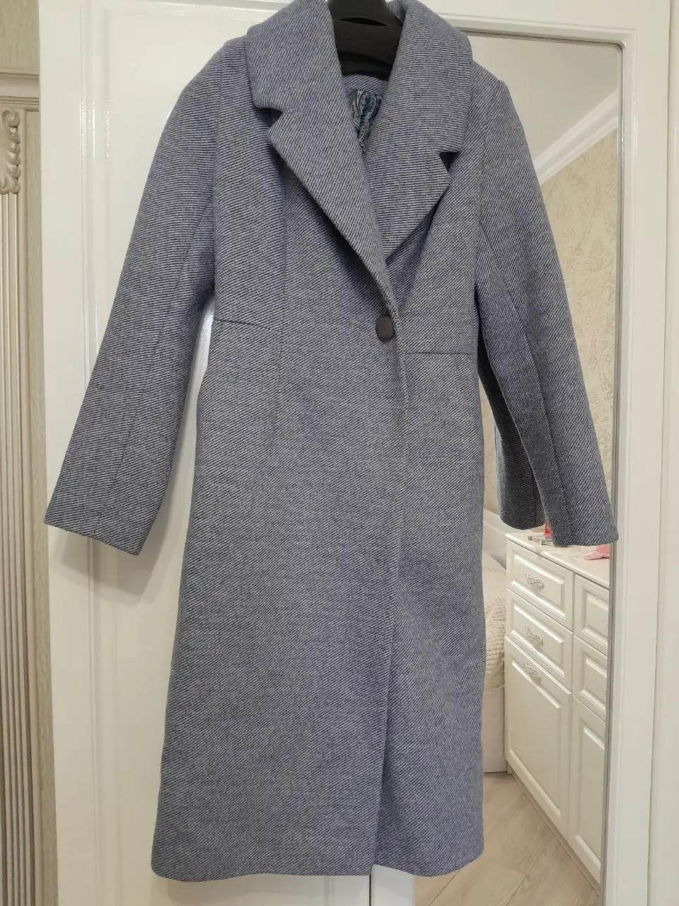 Продажа кожаной куртки, пальто и куртки-бомбера - Верхняя одежда (Одежда) в Люберцы