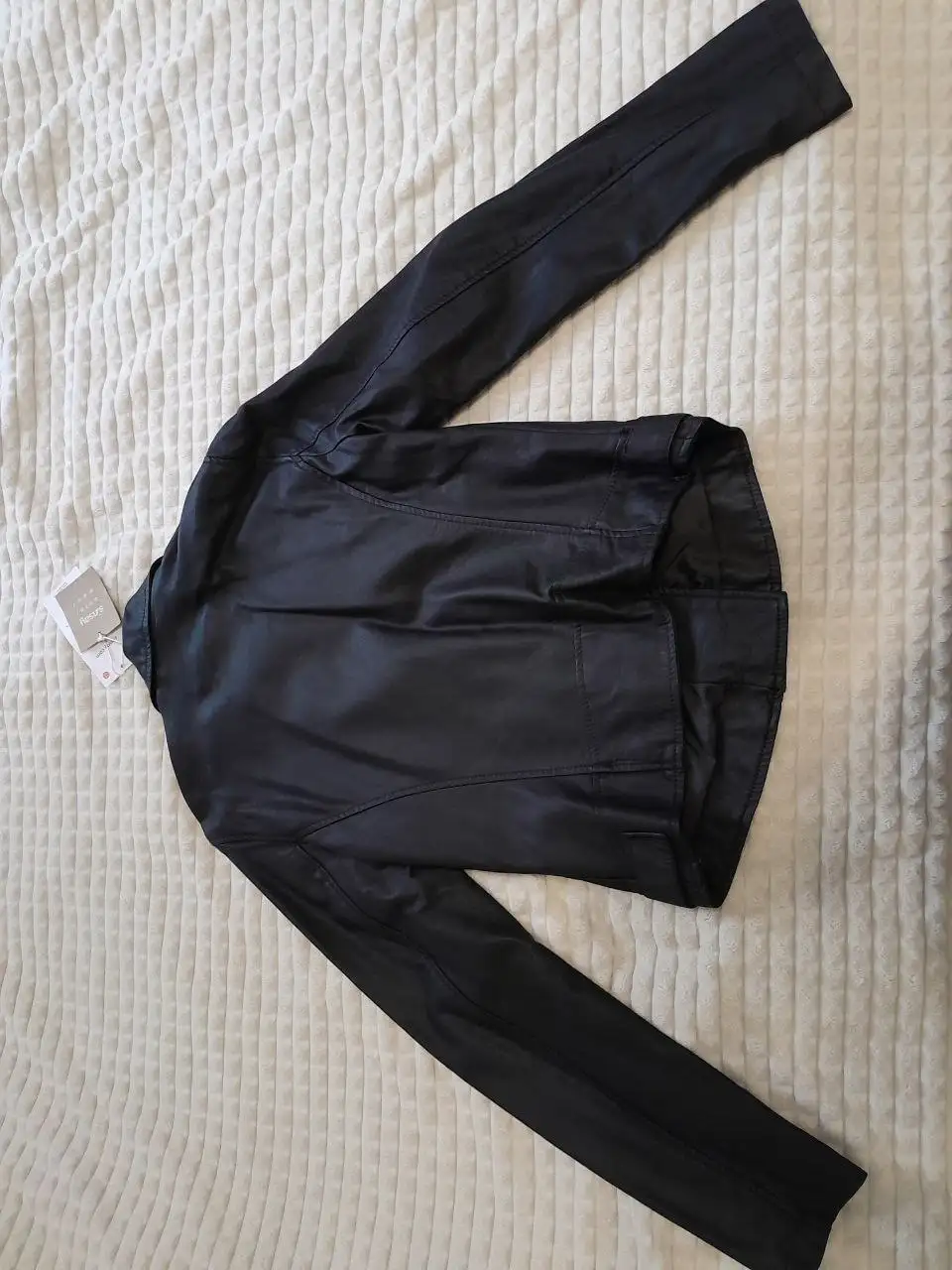 Продажа кожаной куртки, пальто и куртки-бомбера - Верхняя одежда (Одежда) в Люберцы