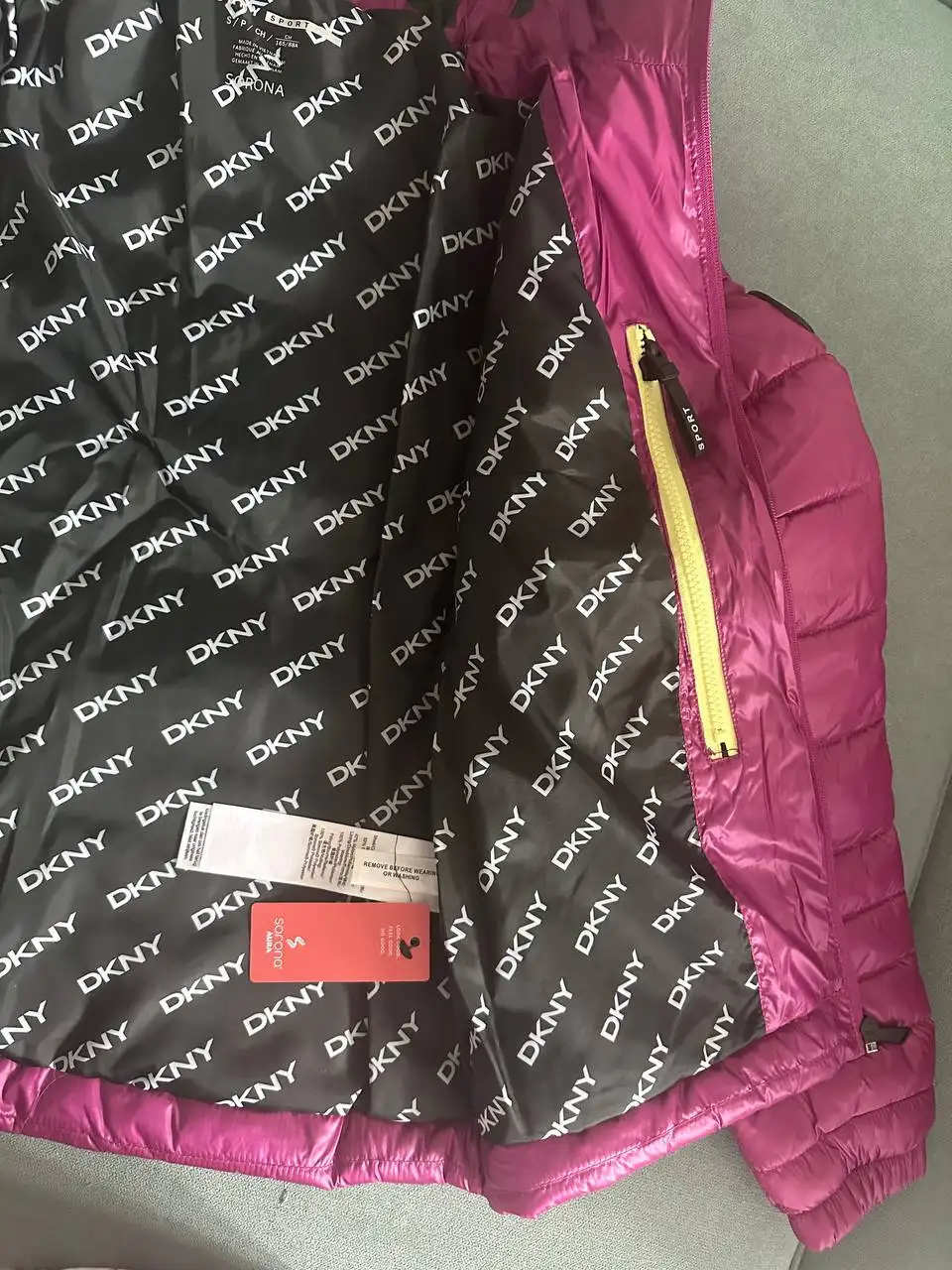 Куртка DKNY размер 42-44 - Верхняя одежда (Одежда) в Люберцы