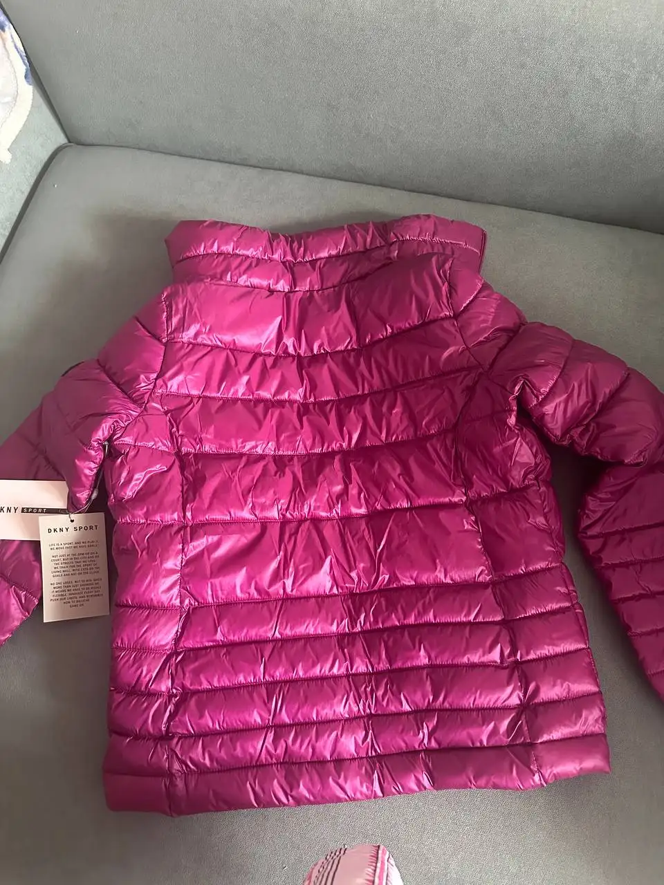 Куртка DKNY размер 42-44 - Верхняя одежда (Одежда) в Люберцы