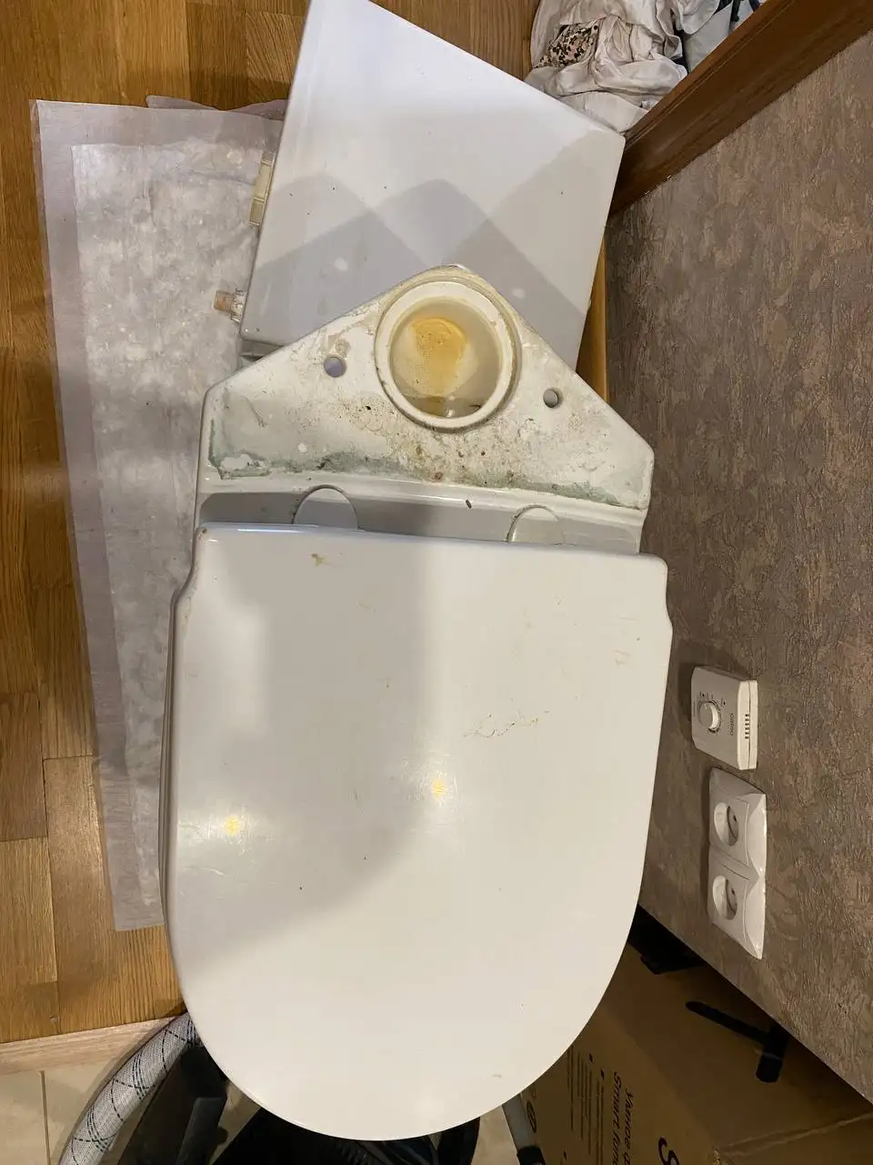 Унитаз б/у, отдам бесплатно - Барахолка в Люберцы