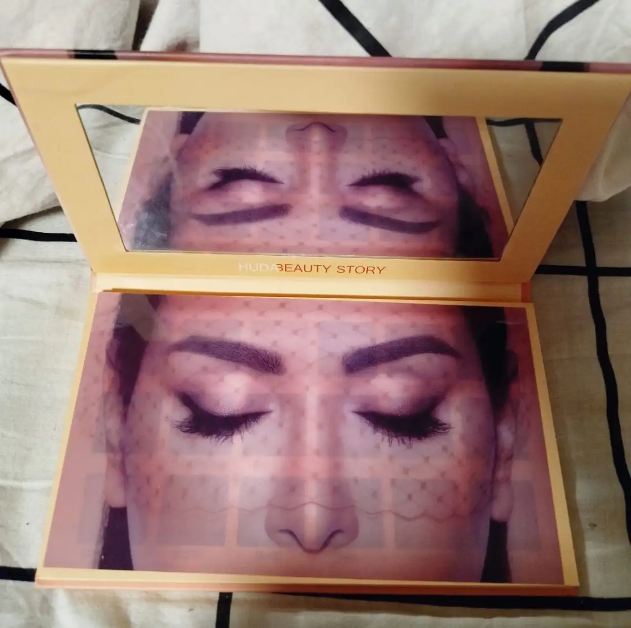 Палетка теней новая - Косметика (Барахолка) в Люберцы