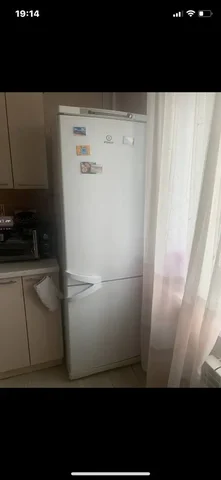 Холодильник б/у в рабочем состоянии - Текстиль в Люберцы