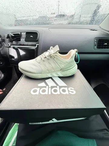 Кроссовки Adidas новые размер 41 - Рюкзаки в Люберцы