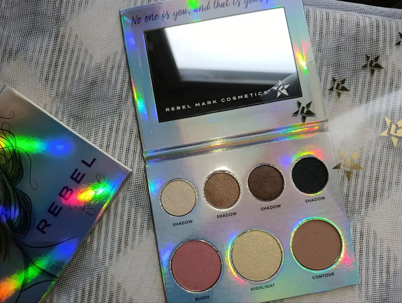 Палетки для макияжа Smoki Silver и Nude - Косметика (Красота и здоровье) в Люберцы