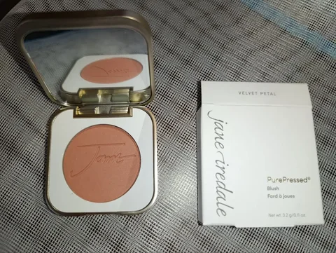 Румяна Jane iridale velvet petal новые - Оборудование для бьюти-индустрии в Люберцы