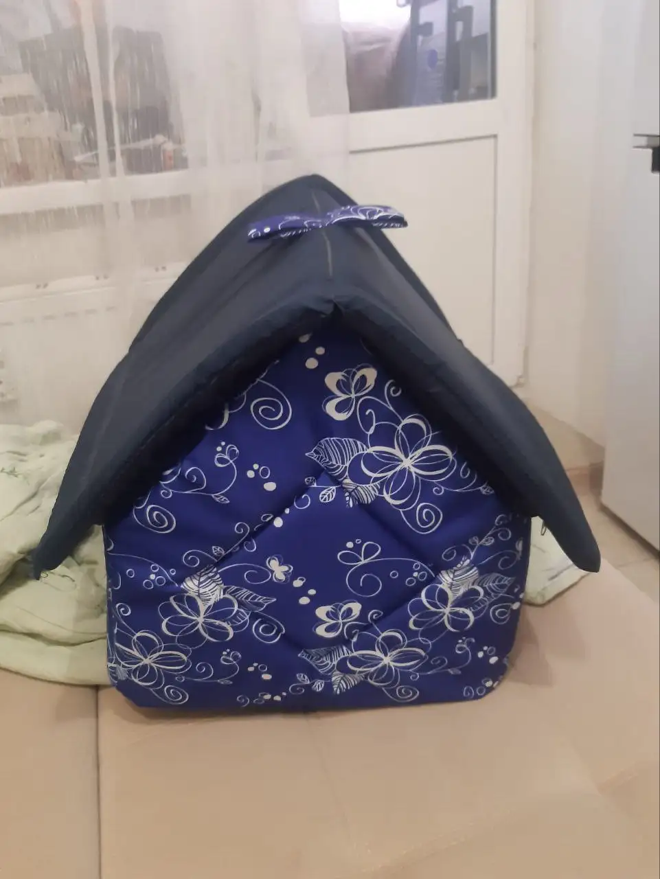 Домик лежанка для мелких и средних пород собак - Домики и лежанки для животных (Товары для детей) в Некрасовка