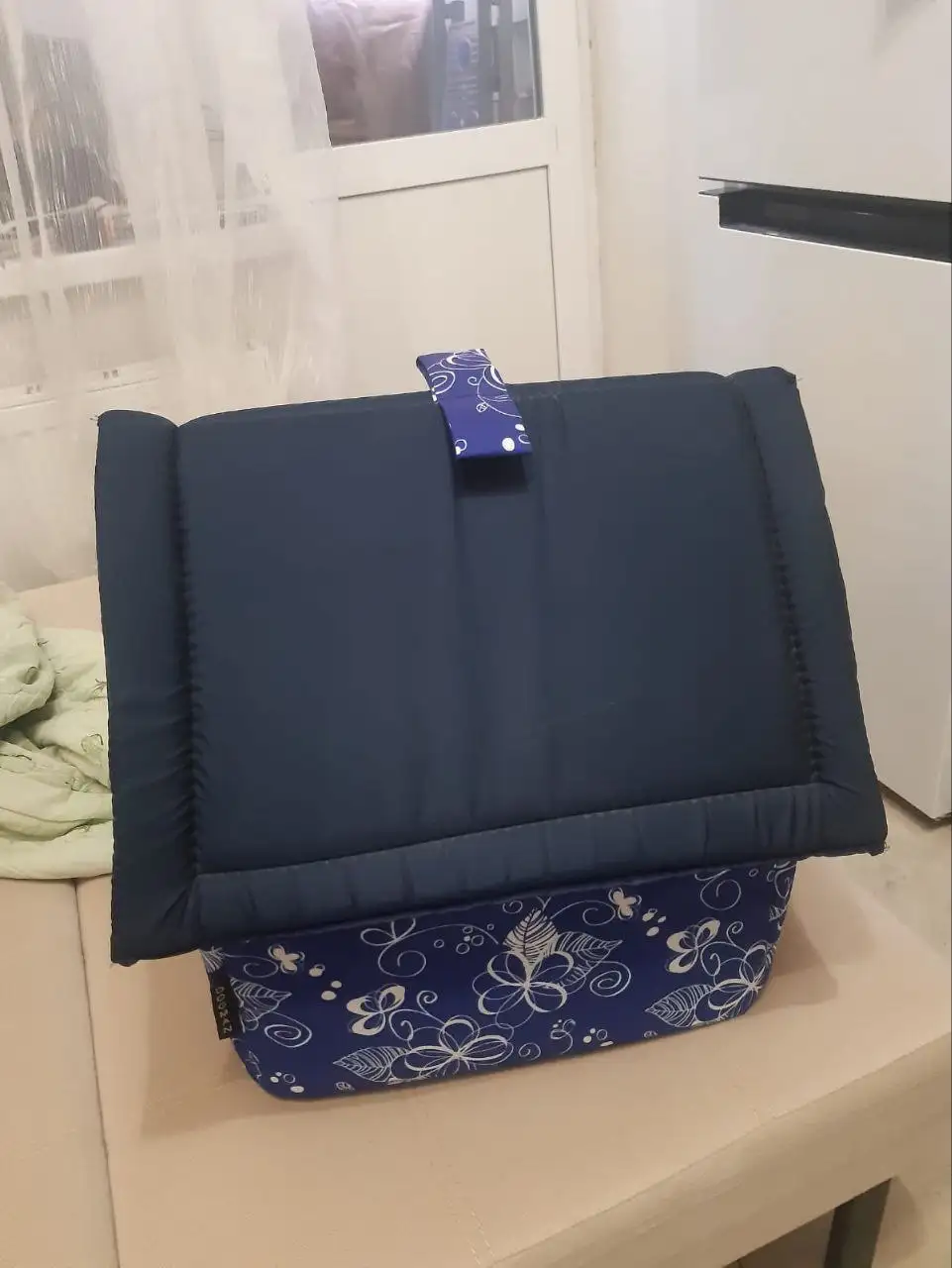 Домик лежанка для мелких и средних пород собак - Домики и лежанки для животных (Товары для детей) в Некрасовка