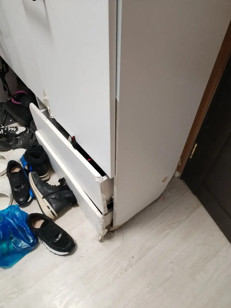 Прихожая бесплатно самовывоз - Мебель (Для дома и дачи) в Люберцы