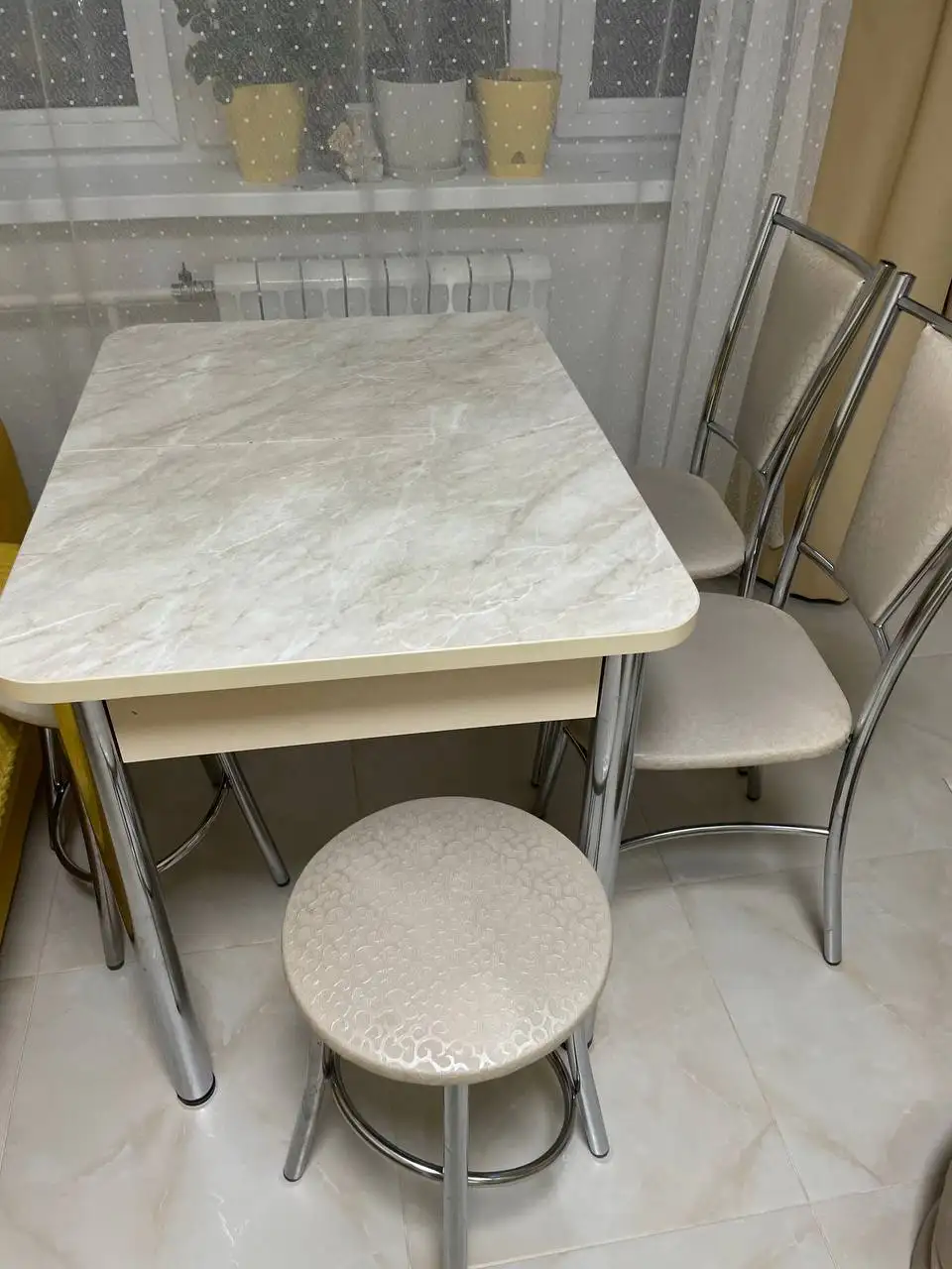 Продажа раздвижного стола и стульев - Мебель (Для дома и дачи) в Люберцы