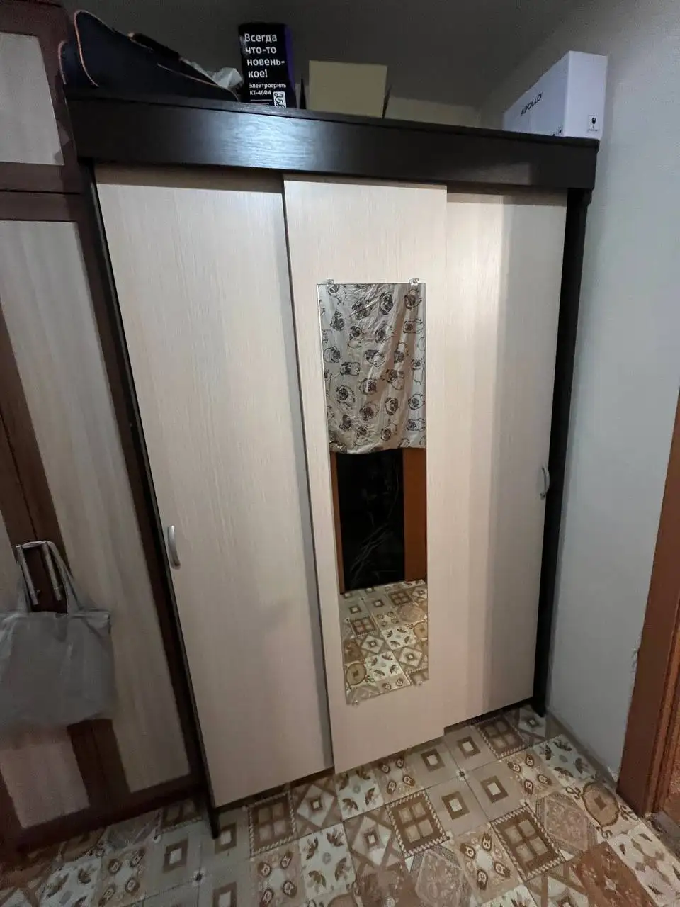 Продажа шкафа с полками и вешалками - Мебель (Барахолка) в Люберцы