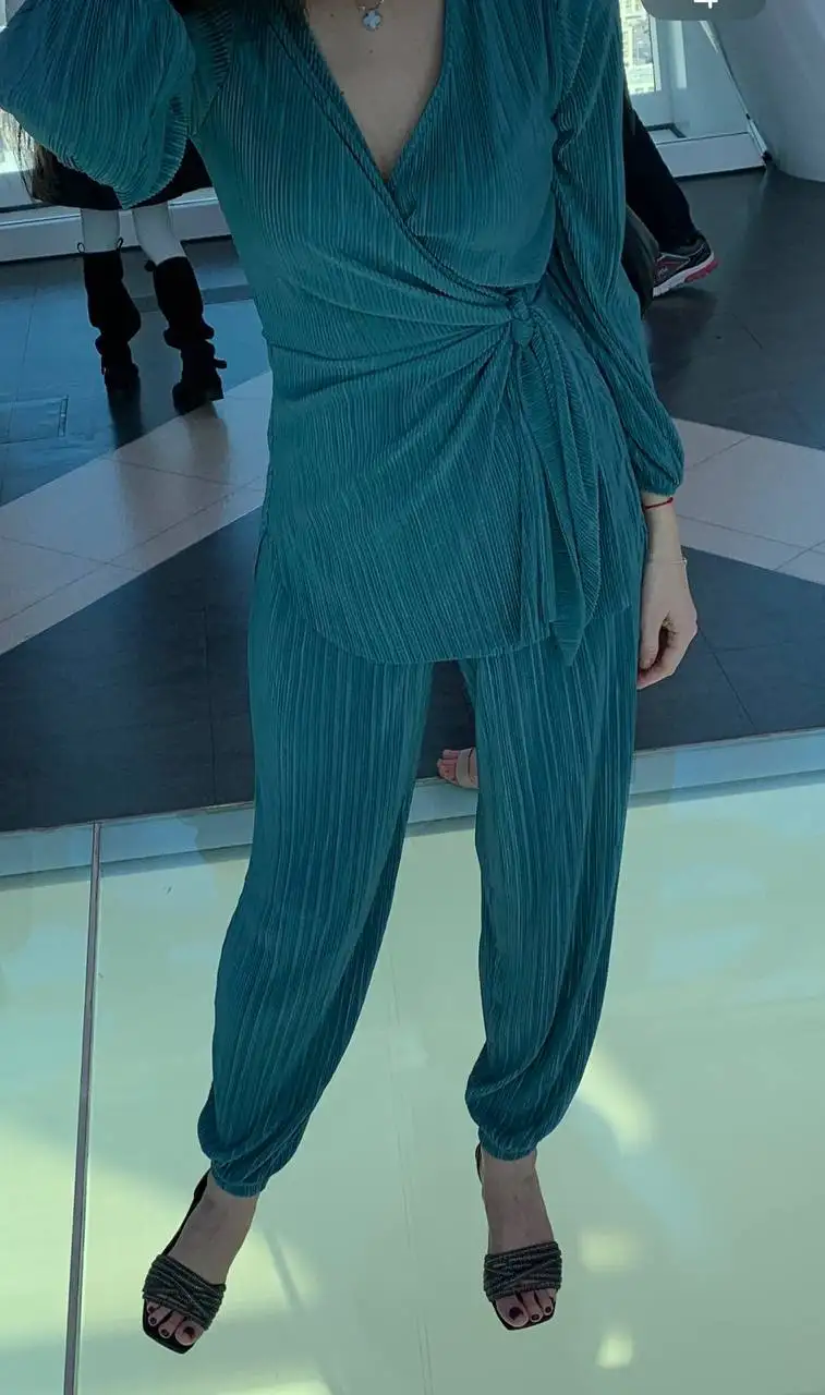 Костюм женский Zara размер S (российский 42) - Женская одежда (Одежда) в Некрасовка