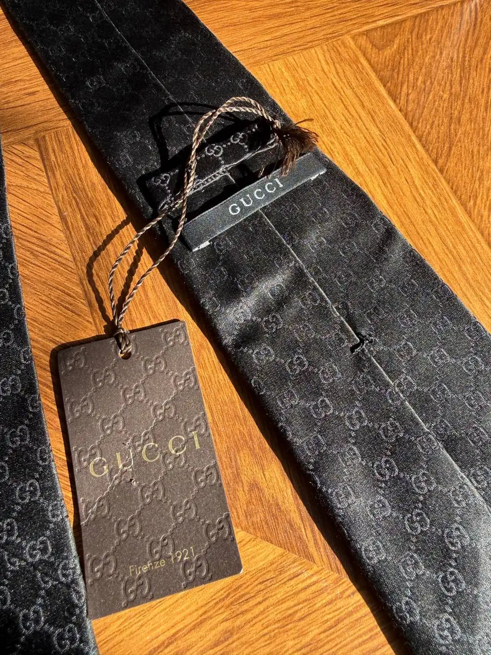 Продается галстук Gucci - Барахолка в Некрасовка