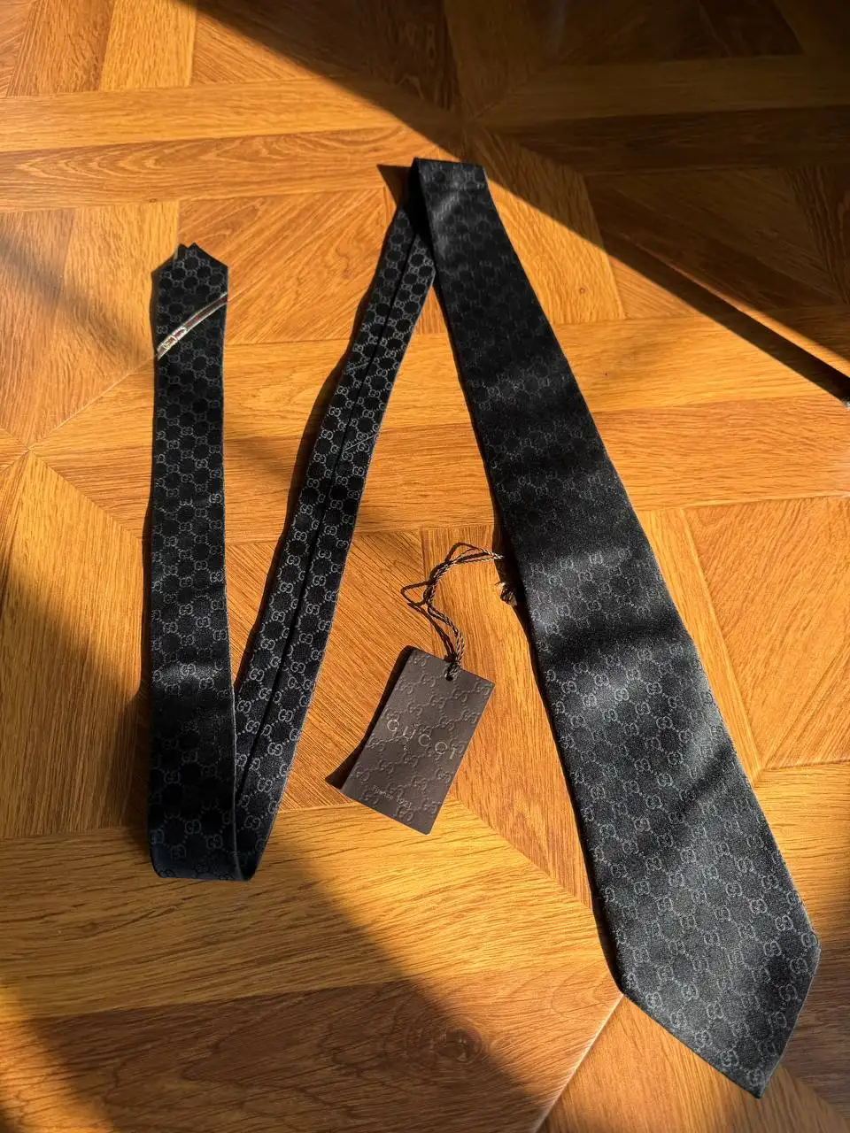 Продается галстук Gucci - Барахолка в Некрасовка