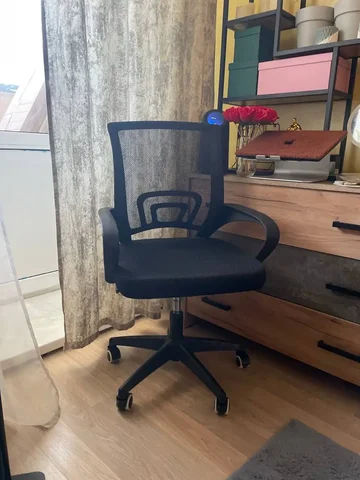 Компьютерный стул почти новый - Парфюмерия в Люберцы