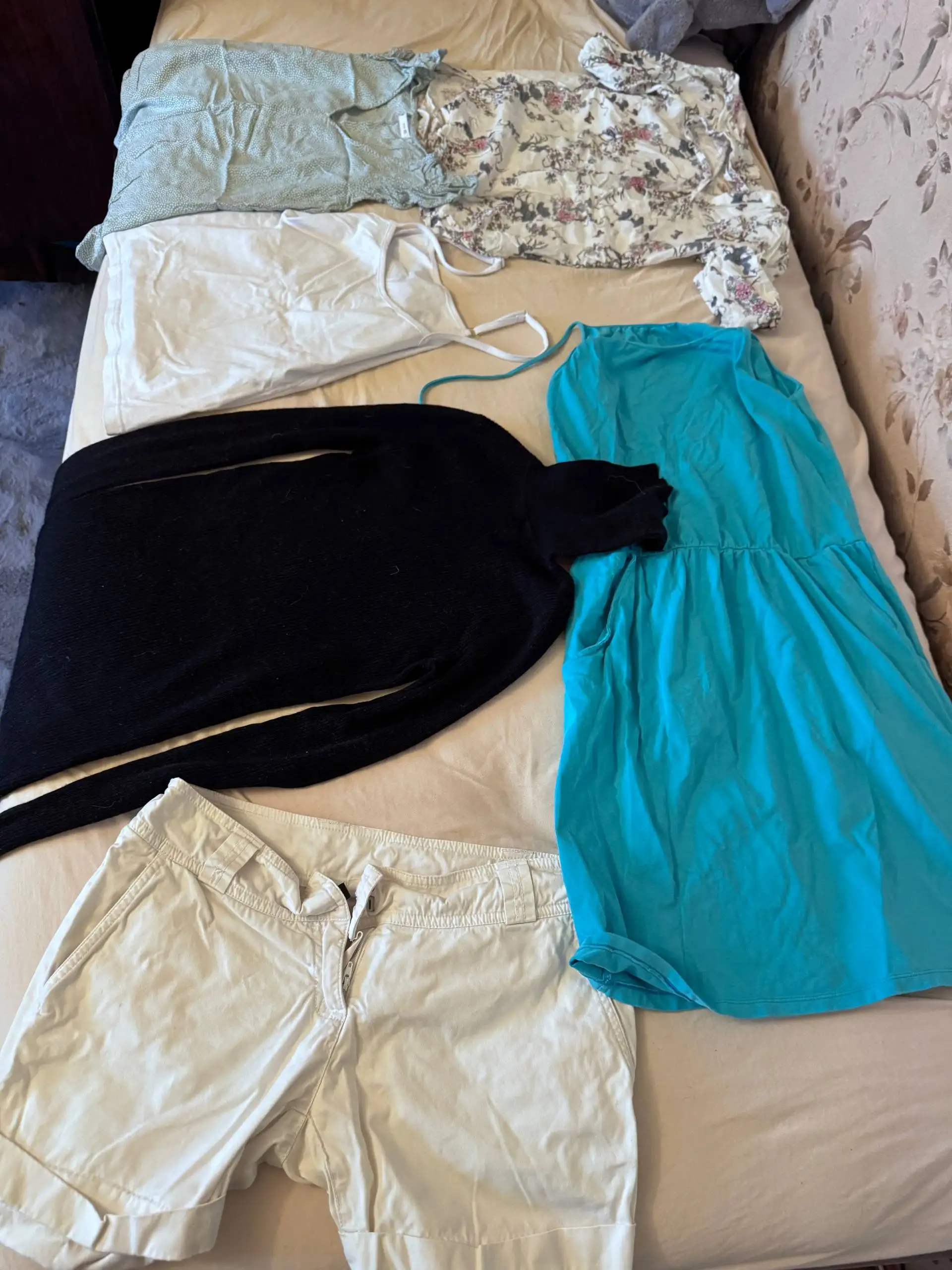 Водолазка и вещи 42-44 размер - Верхняя одежда (Одежда) в Люберцы