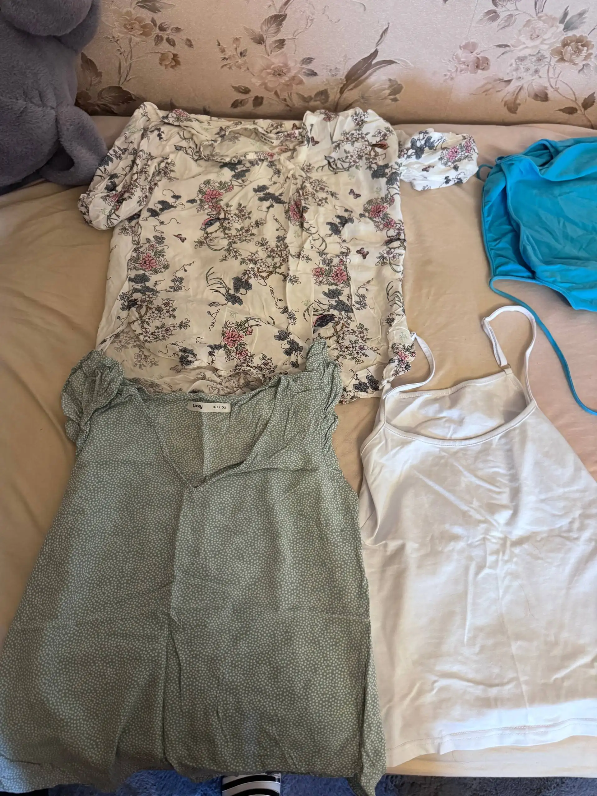 Водолазка и вещи 42-44 размер - Верхняя одежда (Одежда) в Люберцы