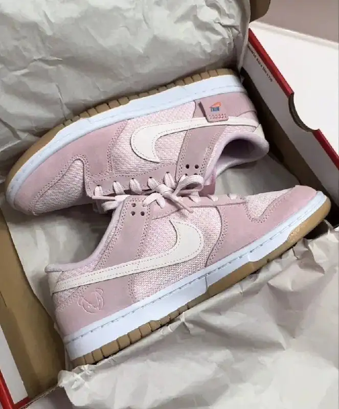 Кроссовки на весну различных расцветок - Обувь (Одежда) в Люберцы