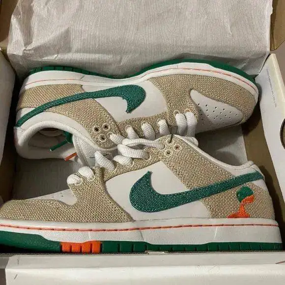 Кроссовки на весну различных расцветок - Обувь (Одежда) в Люберцы