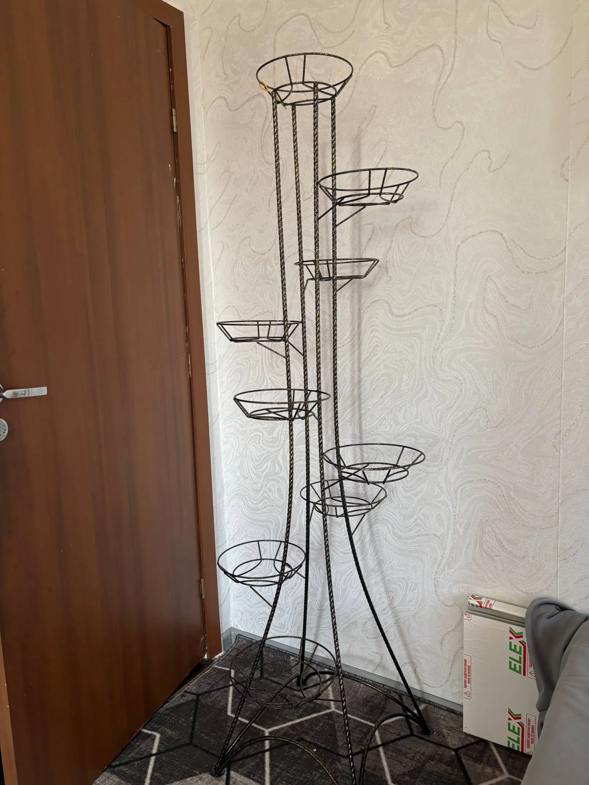 Подставка под комнатные растения (витая труба) - Для дома и дачи в Люберцы