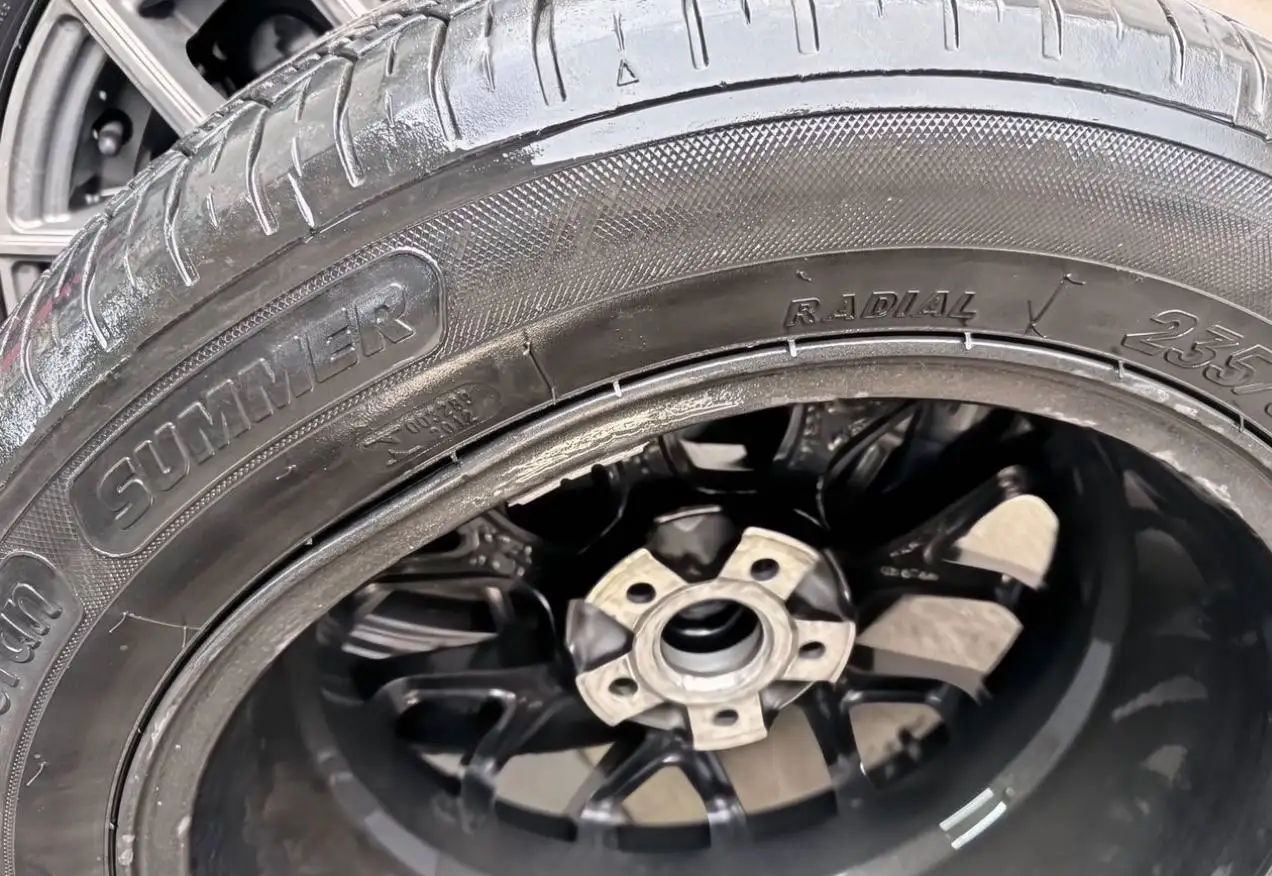 Продажа летних колес в сборе с VW Tiguan 2012 - Запчасти (Авто) в Люберцы