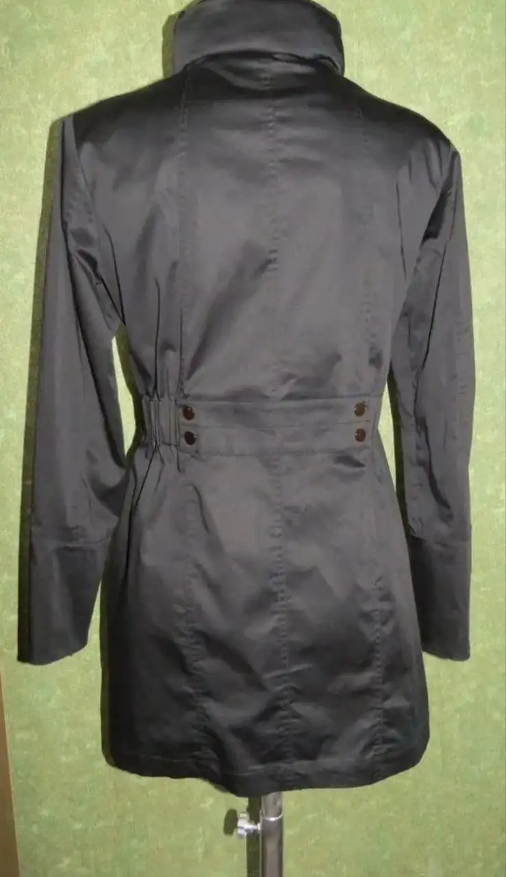 Плащ женский Tatuum б/у - Верхняя одежда (Одежда) в Москва
