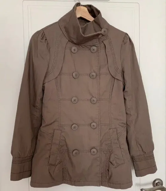 Продажа одежды: плащ, ветровка, свитшот - частное объявление в Люберцы