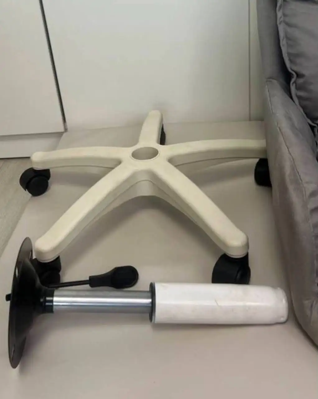 Детское компьютерное кресло - Барахолка в Некрасовка