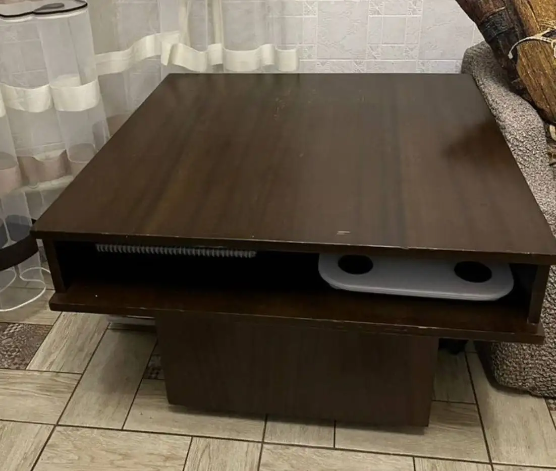 Журнальный столик на колесиках с полочками - Мебель (Барахолка) в Люберцы