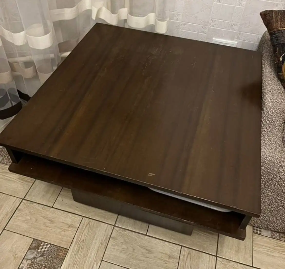 Журнальный столик на колесиках с полочками - Мебель (Барахолка) в Люберцы