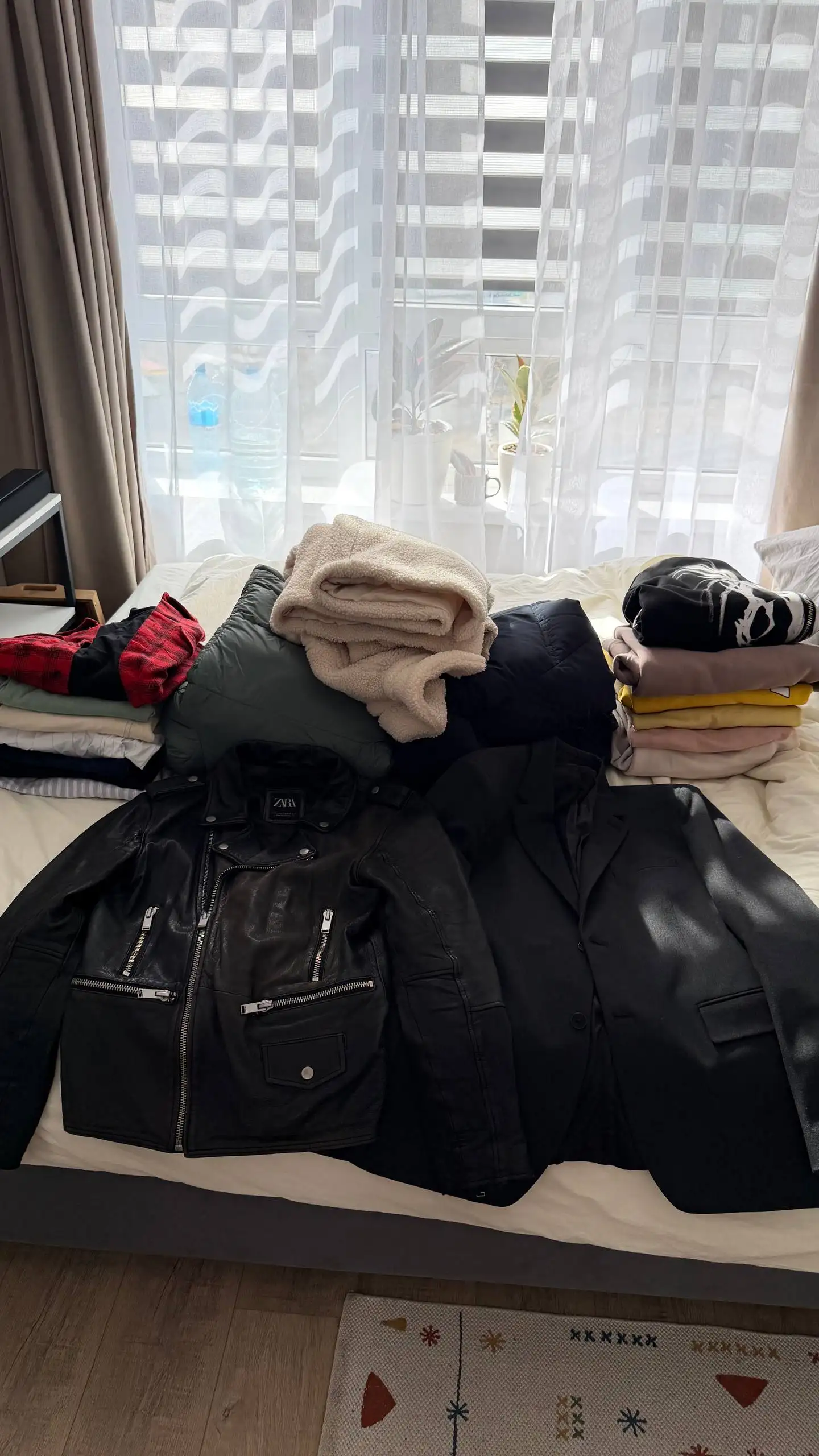 Брендовая одежда в отличном состоянии - Верхняя одежда (Одежда) в Люберцы