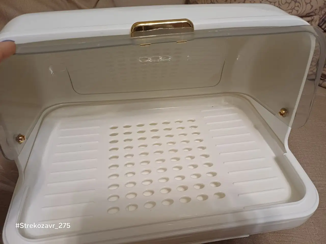 Продам большую пластиковую хлебницу белую с золотом - Посуда и кухонная утварь (Барахолка) в Люберцы