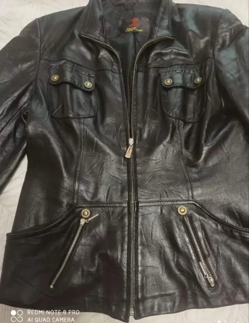 Кожаная женская куртка б/у 44-46 размер - Свитеры в Люберцы