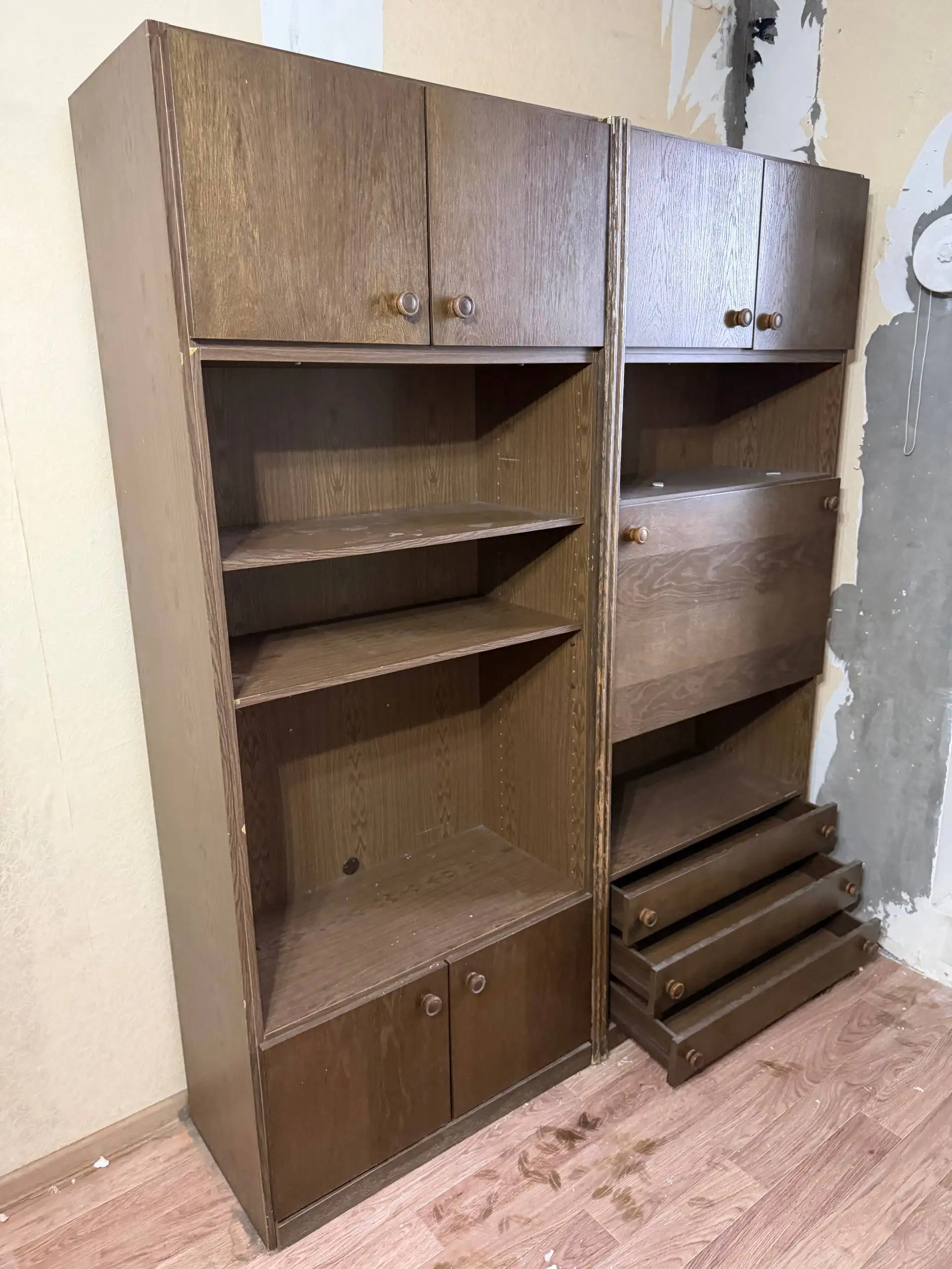 Стенка и тумба производства ГДР 1989 года - Барахолка в Люберцы