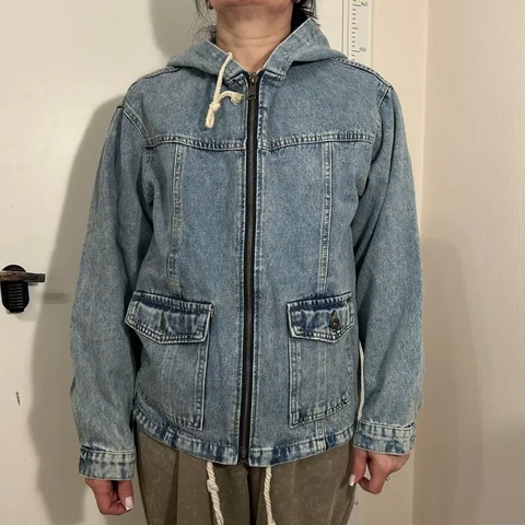 Джинсовая куртка, размер S - Домашняя одежда в Люберцы