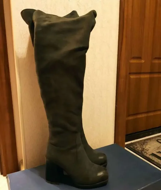 Продажа женских замшевых ботфортов - Футболки в Люберцы