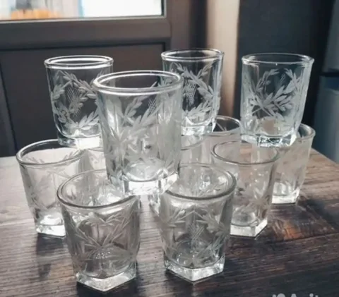 Стопки б/у в отличном состоянии - Барахолка в Люберцы